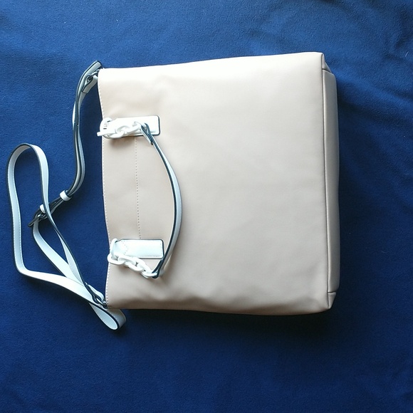 NWT Vera Wang Raddix Tote Bag Country Beige Ombre - Picture 3 of 7